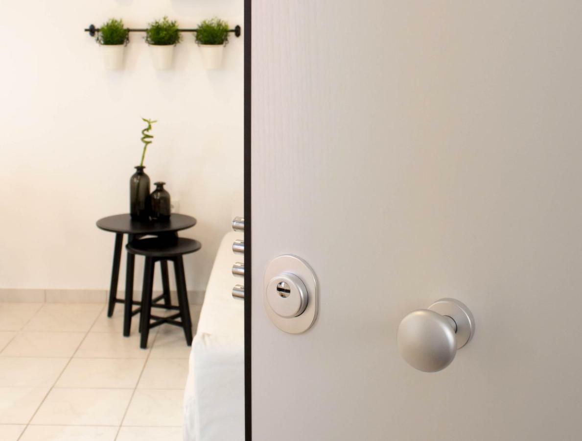Super Stylish Apartments In Syntagma Square! アテネ エクステリア 写真